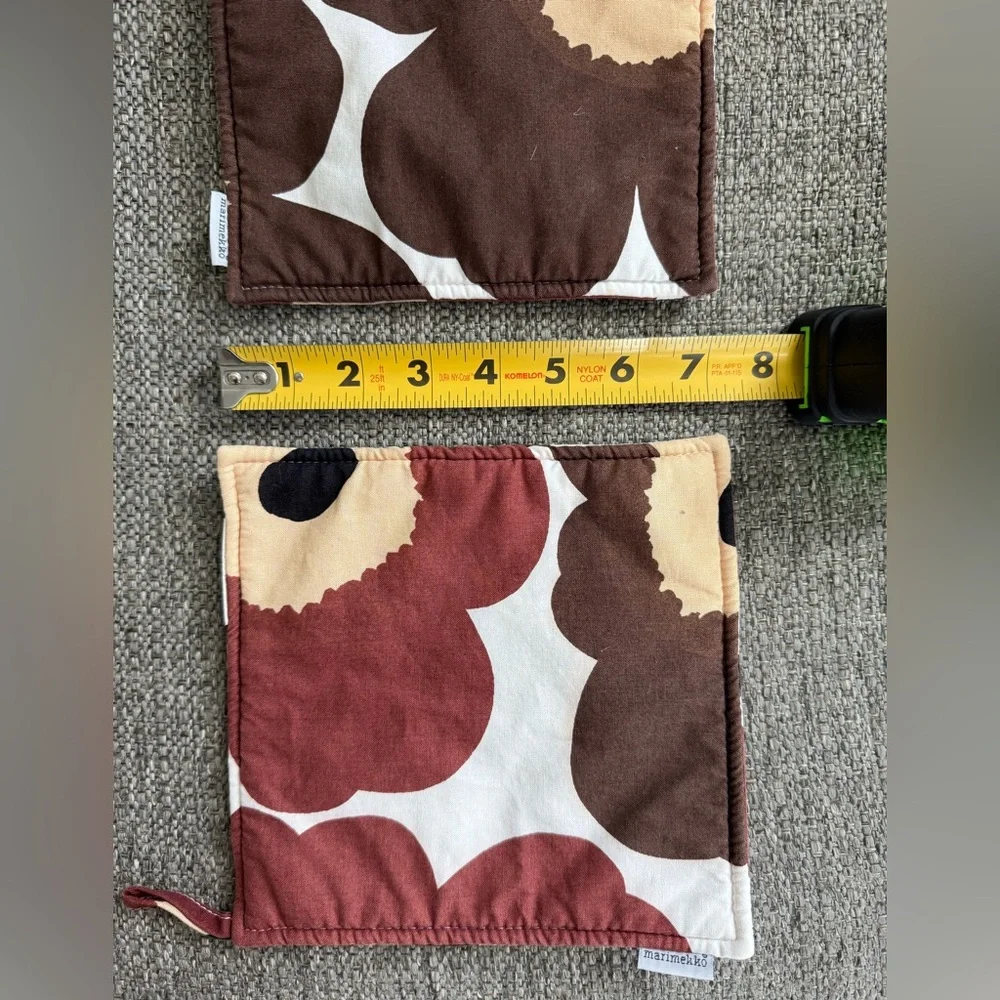 Marimekko Pieni Unikko Pair of Potholders #fallvibes - Picture 5 of 5